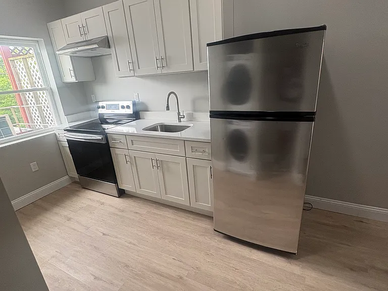 2105 Maryland Ave #404 — Photo 14
