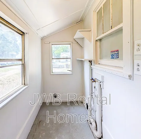4623 Hercules Ave — Photo 9