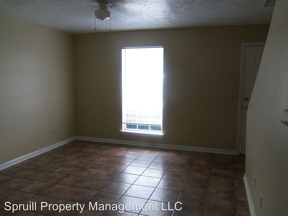 2nd image of 150 Yellow Jacket Dr APT 9