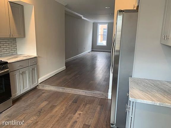 5th image of 1815 E Lombard St