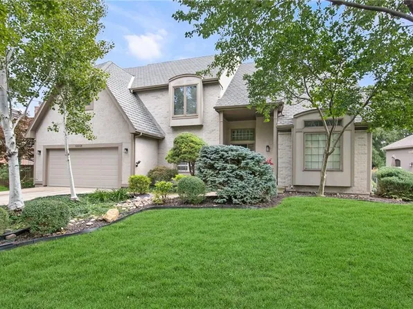 12213 Juniper St, Overland Park, KS 66209