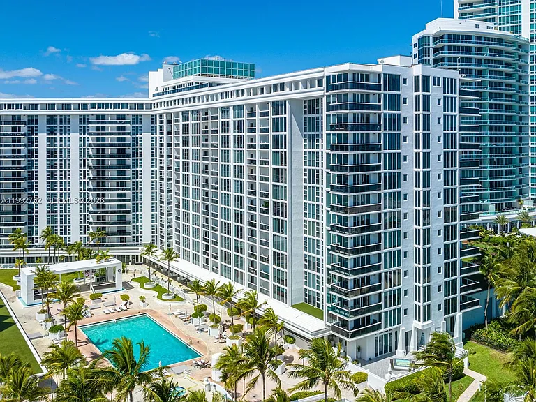 10275 Collins Ave #1107 — Photo 41