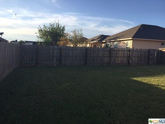 3rd image of 202 Losoya Dr