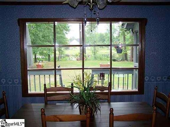 5th image of 2040 Colony Dr