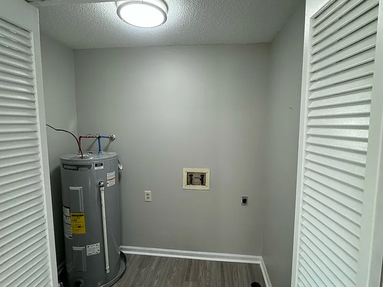 1401 Perkins Ln #A — Photo 7