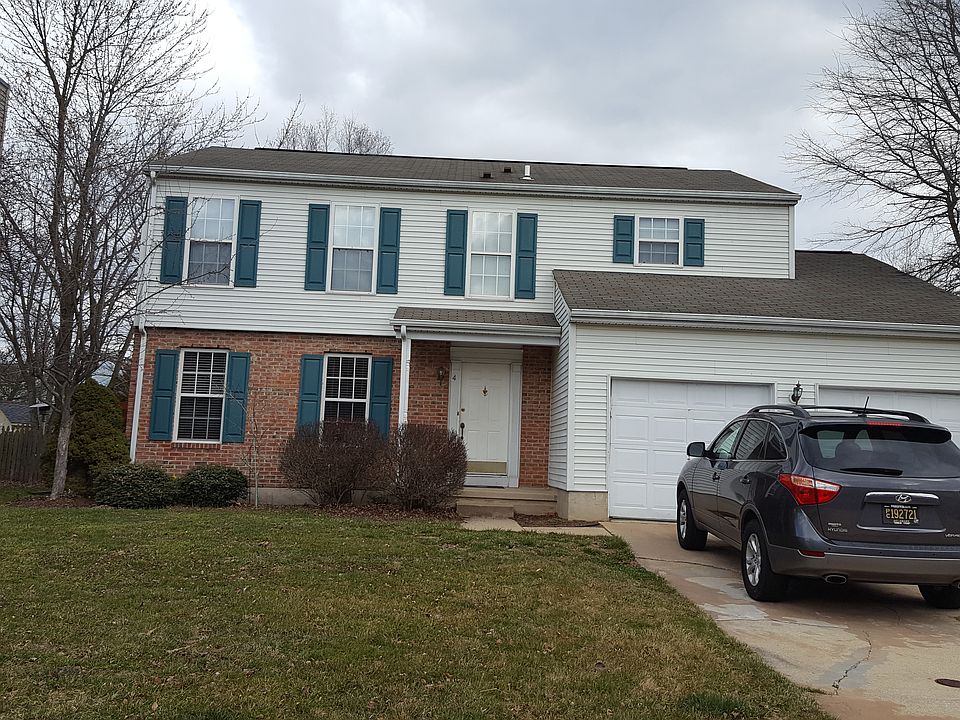 1st image of 4 Montceau Dr
