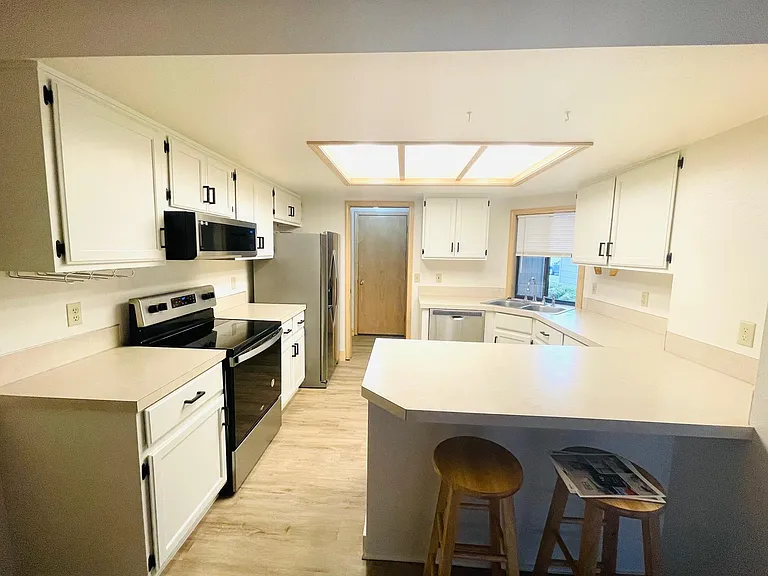 6890 W Irving Ln — Photo 3