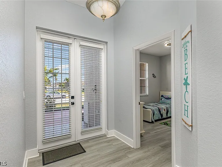 532 W Archer Pkwy — Photo 4