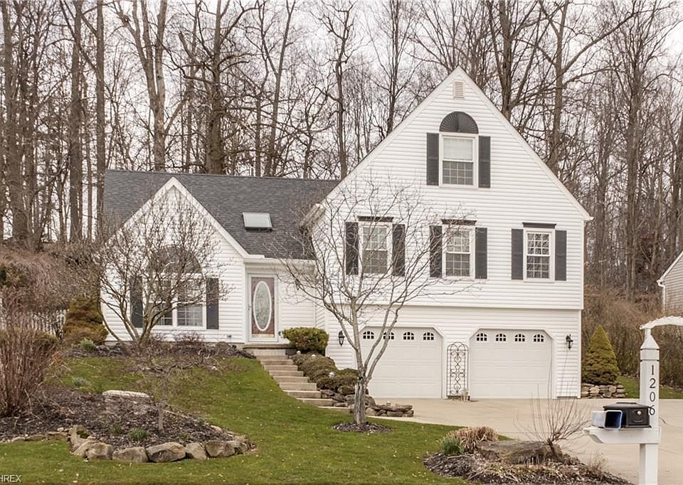 1st image of 1206 Waldo Way