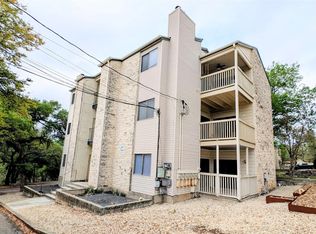 1013 Chestnut St APT C-2, San Marcos, TX 78666