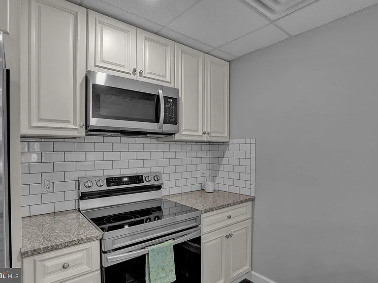 933 N Hanover St #1 — Photo 5