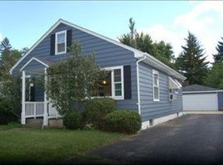 809 Parkway Ave, Elgin, IL 60120