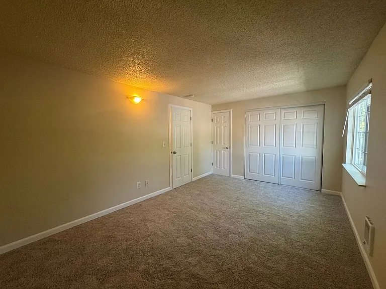 Cambria Apartments — Photo 6