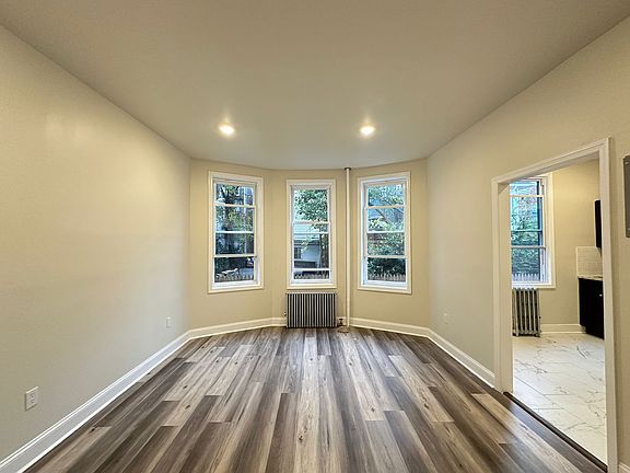 5th image of 391 Forrest St #31E