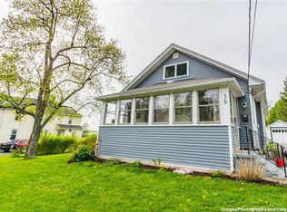 38 Perry Pl, Canandaigua, NY 14424