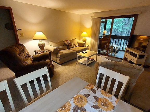 5th image of 6885 Pinebrook Dr Unit 1