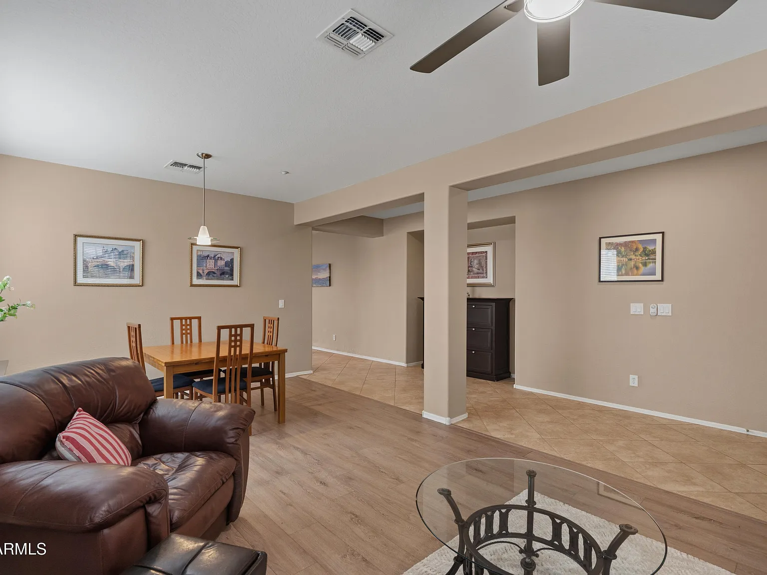 3 bed, 2.0 bath, 2082 sqft, $3,000 — Photo 3