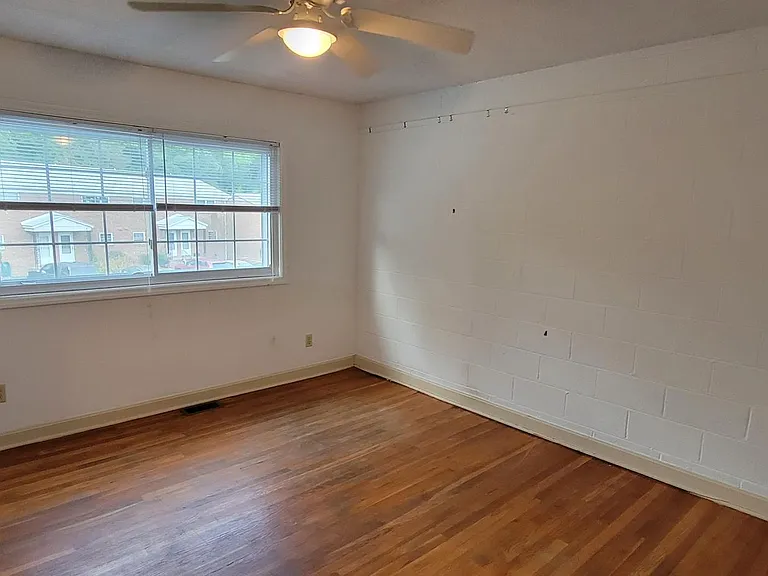 506 N Greensboro St #12 — Photo 6