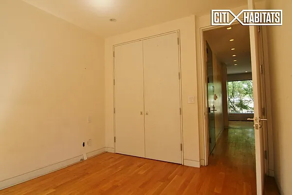 Rented by Citi Habitats | media 6