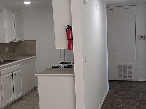 5th image of 7313 Melrose Ln APT C