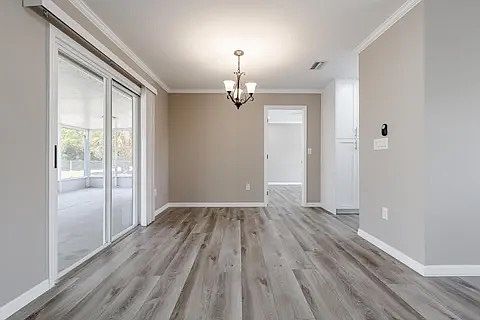 3rd image of 5048 Chaves Cir