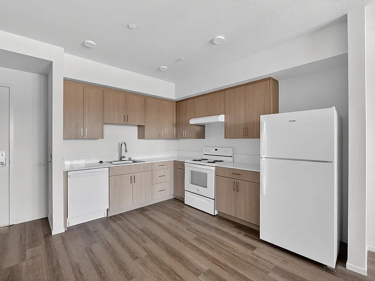 Dry Creek Crossing Apartments — Photo 11