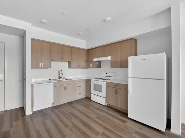 Dry Creek Crossing Apartments