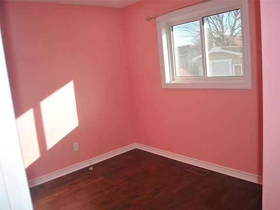 3rd image of 57 Iroquois Ave