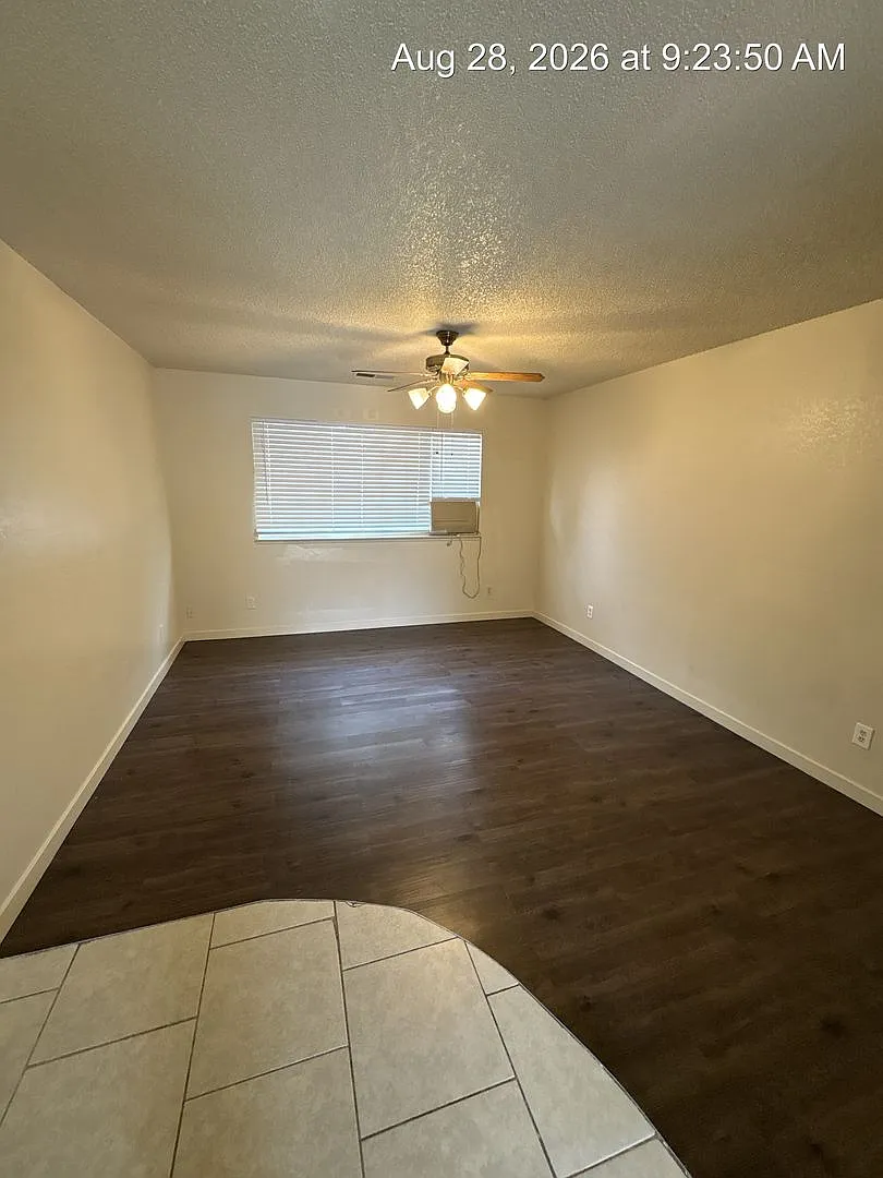 Charming Home Available Now!! — Photo 2