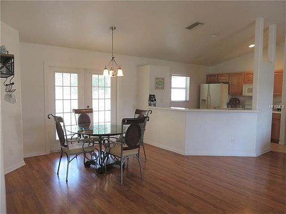 4th image of 3413 Sardinia Ave