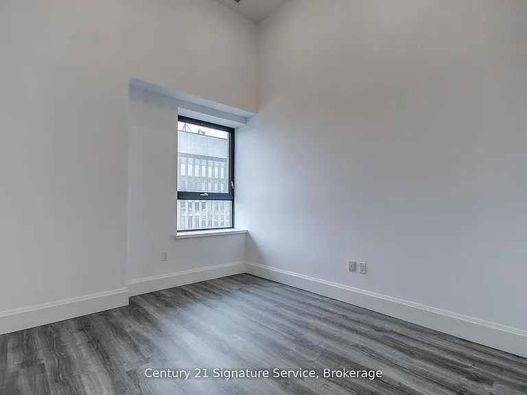 118 King St E #LPH16 — Photo 17