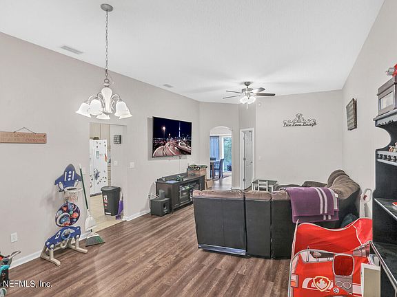 4th image of 2442 CREEKFRONT Drive