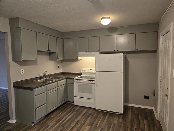 3rd image of 1313 Minefee St