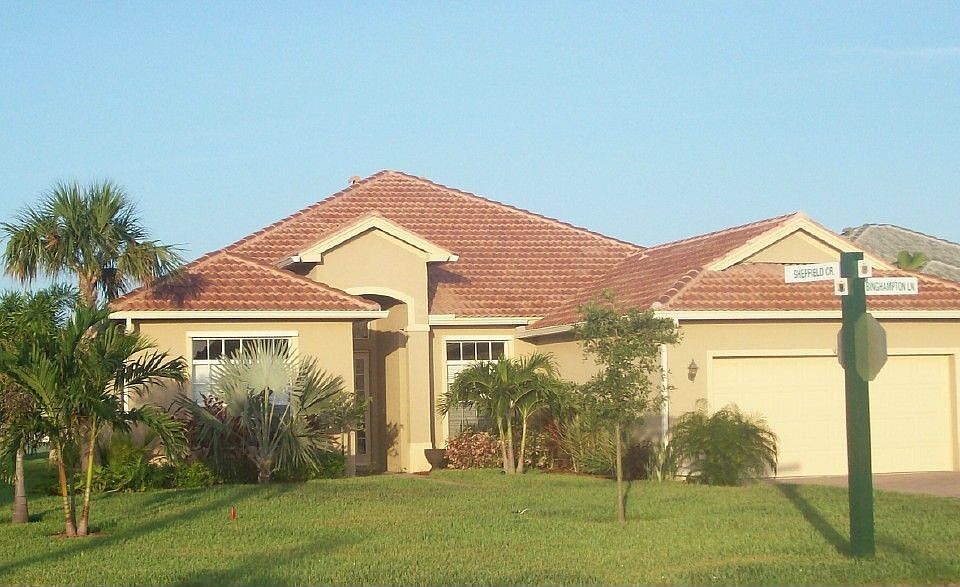 302 NW Binghampton Lane