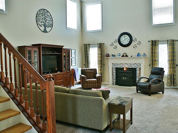 4th image of 2077 Fawn Meadow Dr