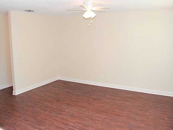 2nd image of 209 S Edgemon Ave