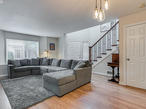 4th image of 7509 NE Vancouver Mall Dr Unit E18