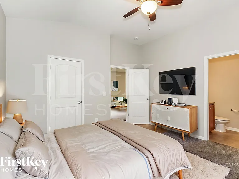 613 Johnnys Cv — Photo 11