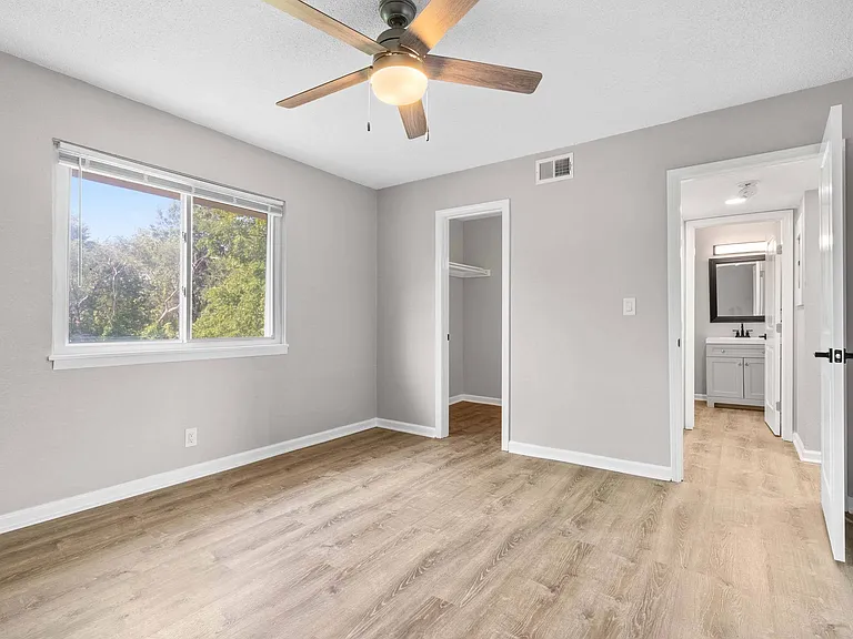 Stoneside Apartments — Photo 34