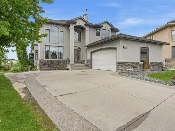 236 NE Parkmere Ct NW, Chestermere, AB T1X 1V6