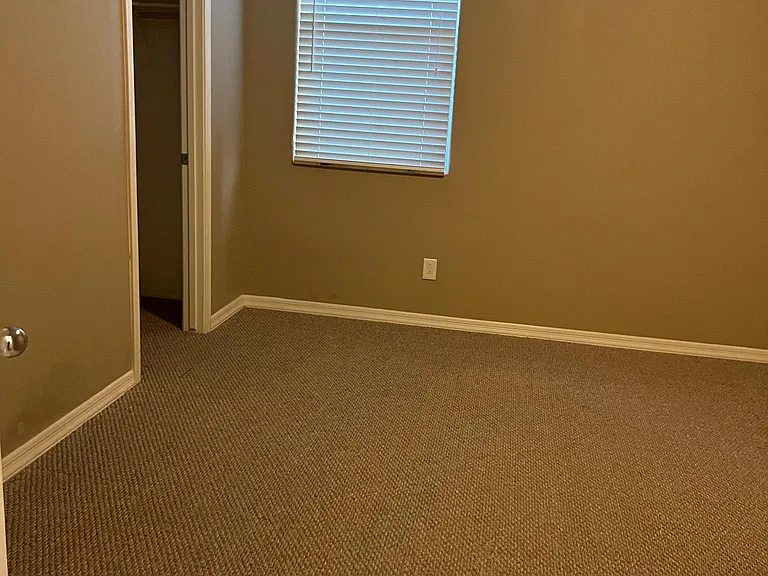 17437 W Victory St — Photo 21