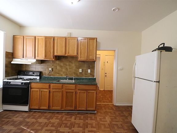 5th image of 10 Rutgers Ave Floor 2