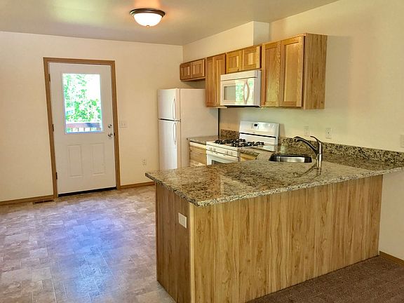 4th image of 2875 S Donovan Dr APT 2