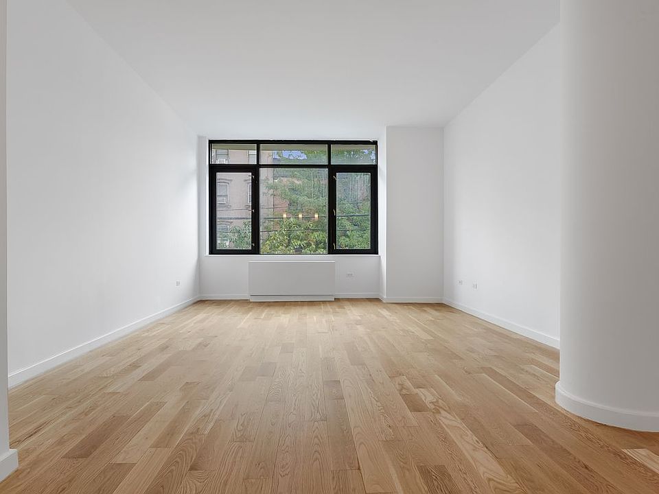 1st image of 142 N 6th St APT 2D