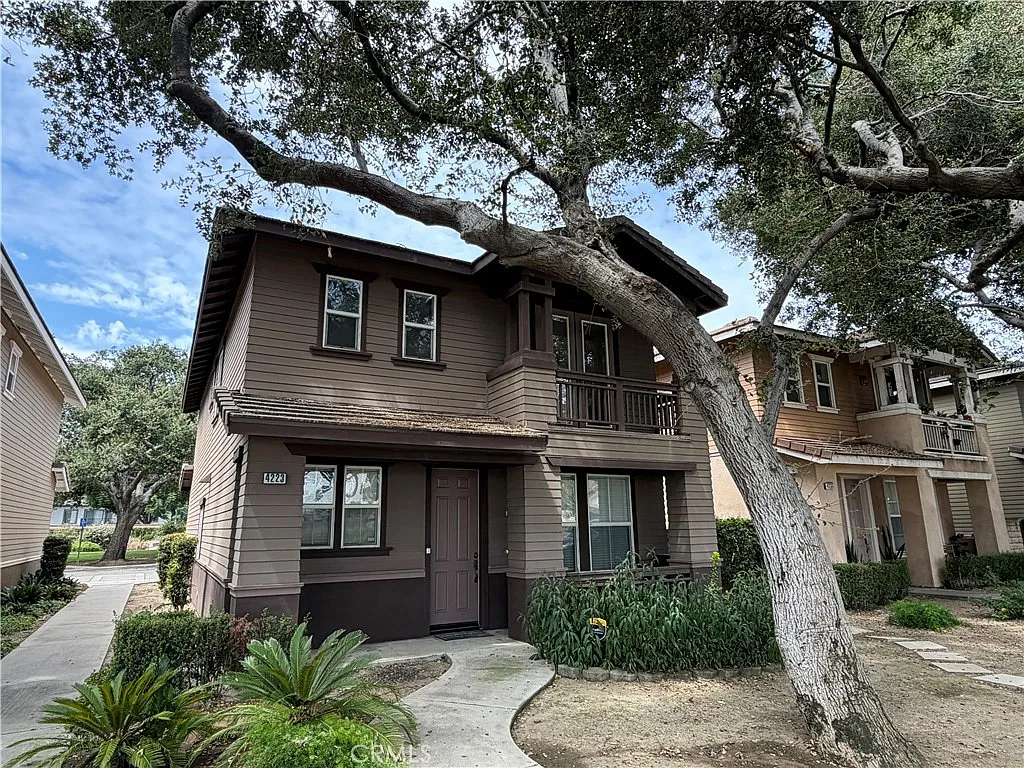 3 bed, 2.5 bath, 1836 sqft, $3,680 — Photo 1