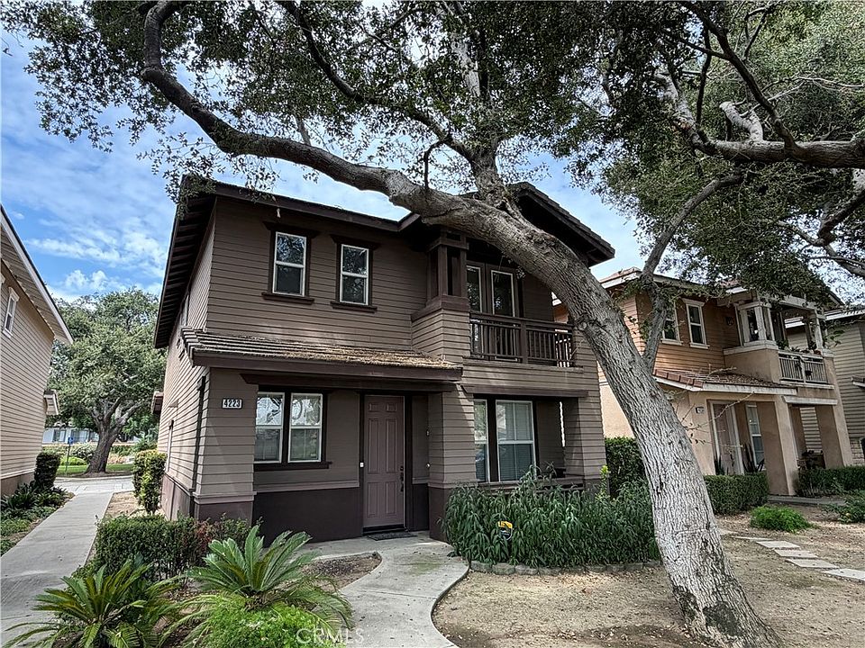 1st image of 4223 Emerald Ave