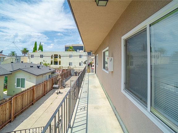 3rd image of 1071 Olive Ave
