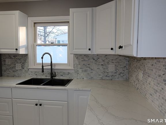 5th image of 73 Lanouette St Extension