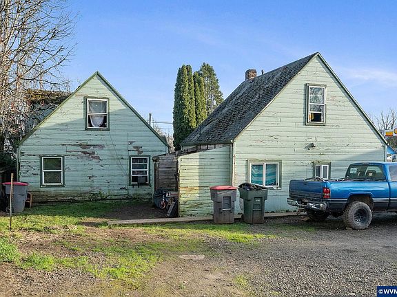 3rd image of 764 NE Main St
