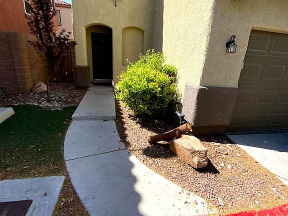 2nd image of 8909 Cambridge Glen Ct